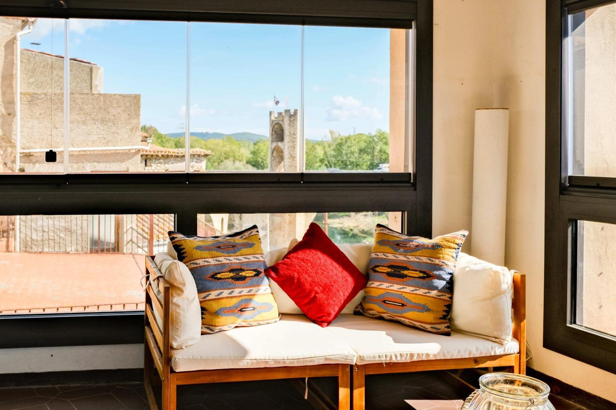 10 Del Pont Alojamiento Con Vistas Panoramicas Besalú Exterior foto